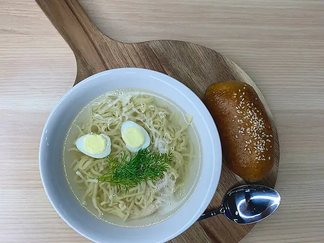 Broth with homemade noodles: To the meal