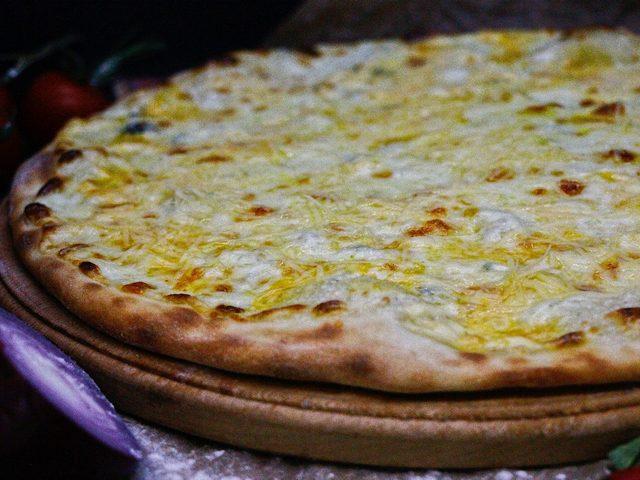 Пицца "5 сыров deluxe"