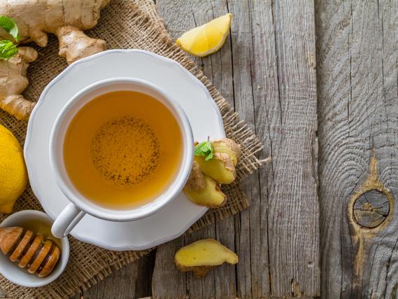 Лимонно-імбирний медовий чай
