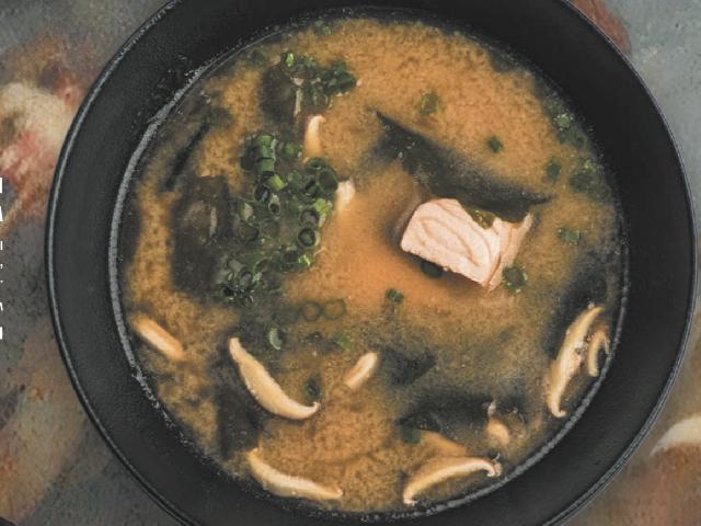 Мисо суп с норвежским лососем