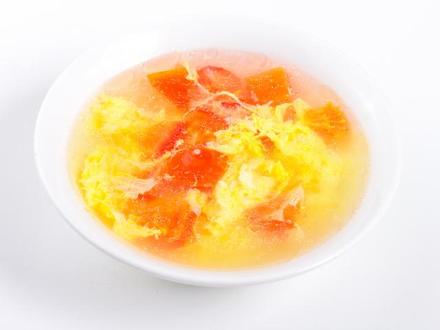 Суп овощной с яйцом и помидорами