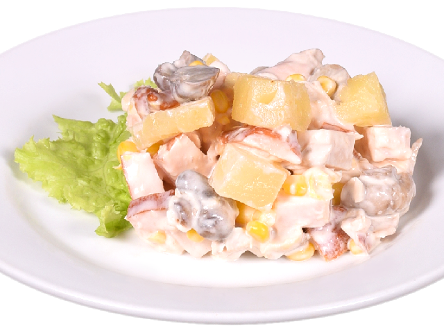 Салат из курицы копченой, ананасов, кукурузы и грибов Шанхай весов. Кулинар.