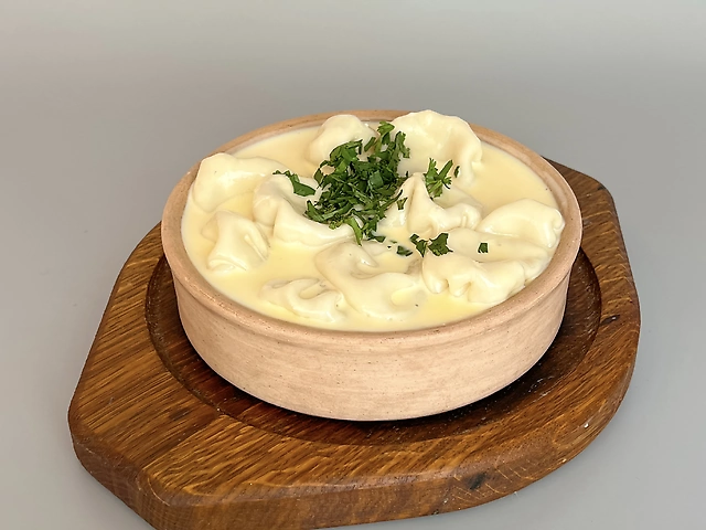 Мініхінкалі сир у соусі Дор Блю